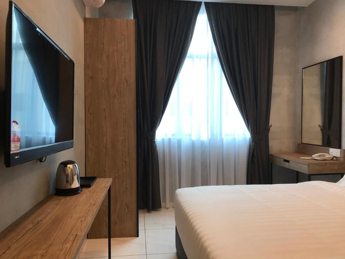 Dandelion Inn Симпанг Пулай Екстериор снимка