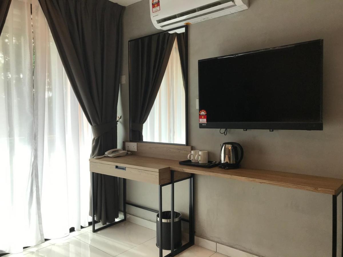 Dandelion Inn Симпанг Пулай Екстериор снимка