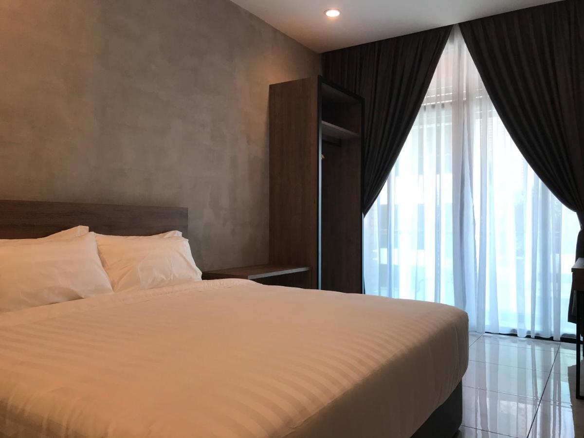 Dandelion Inn Симпанг Пулай Екстериор снимка