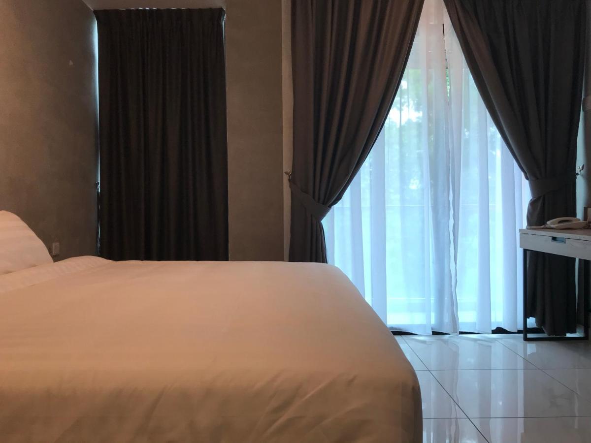Dandelion Inn Симпанг Пулай Екстериор снимка
