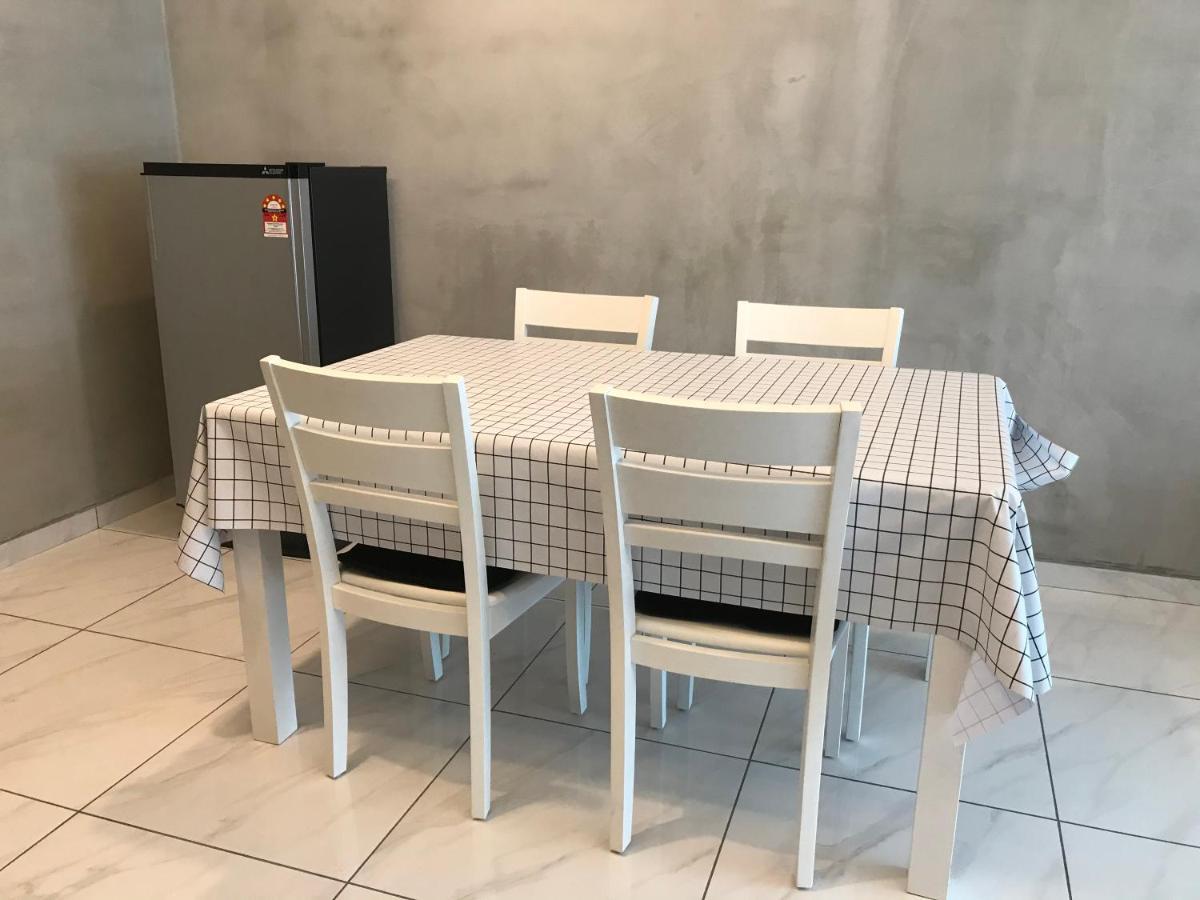 Dandelion Inn Симпанг Пулай Екстериор снимка