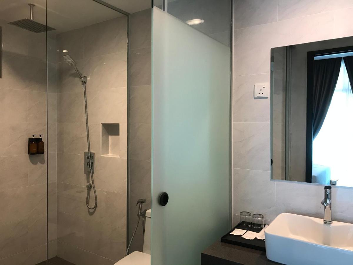 Dandelion Inn Симпанг Пулай Екстериор снимка