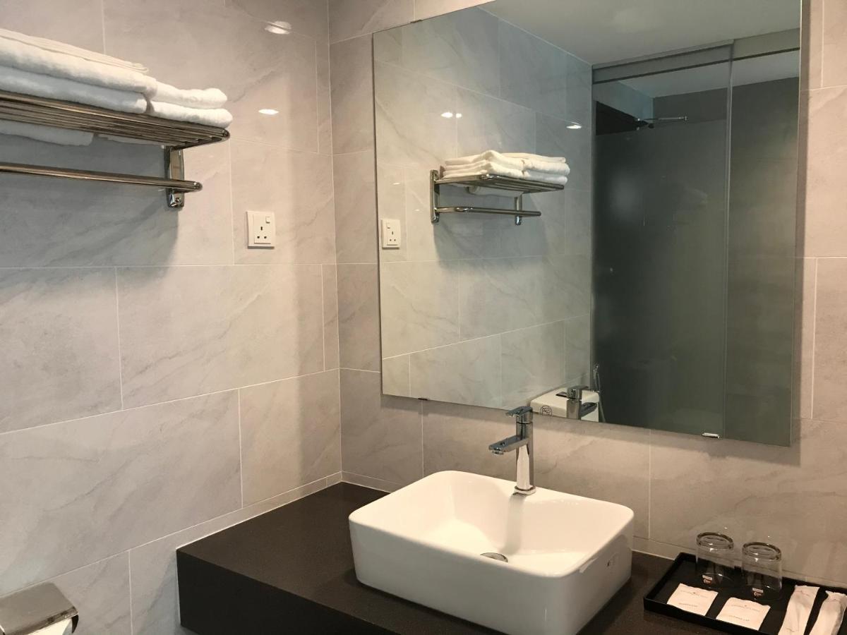 Dandelion Inn Симпанг Пулай Екстериор снимка
